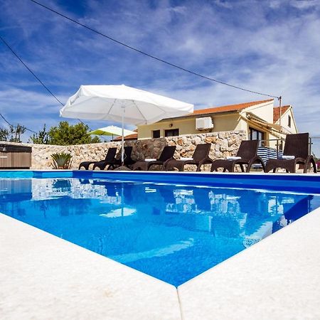 Villa Cortes Мали Иж Экстерьер фото